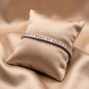 Bracciale Tennis in Oro Bianco con Diamanti Taglio Princess