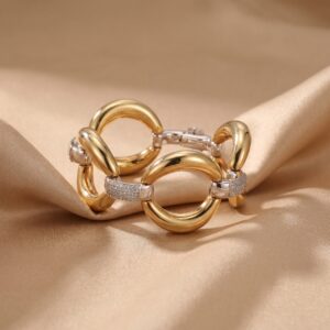 Bracciale a Grandi Maglie Ovali in Oro Giallo e Pavè di Diamanti